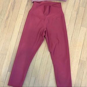Alo yoga capri airlift leggings